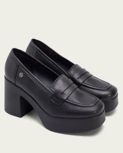 Mocasines De Tacón En Piel Negra Laia